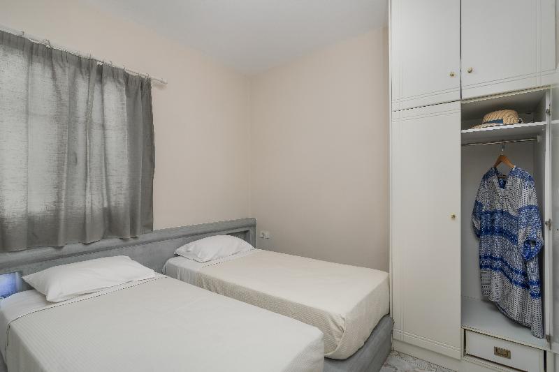 Vira Vivere Houses - Oda