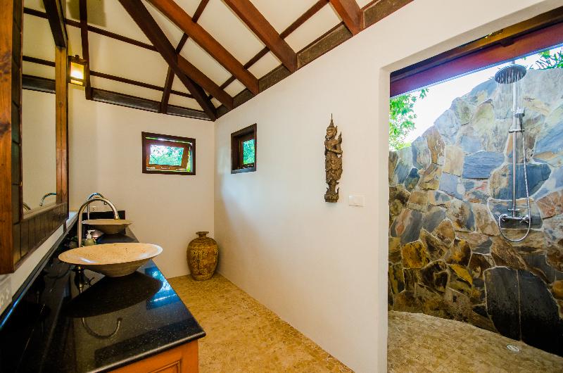 Koh Jum Beach Villas - Oda
