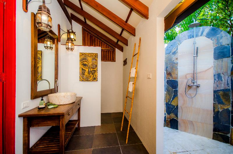 Koh Jum Beach Villas - Oda