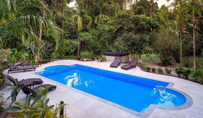 Koh Jum Beach Villas - Oda