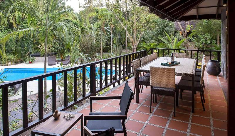 Koh Jum Beach Villas - Oda