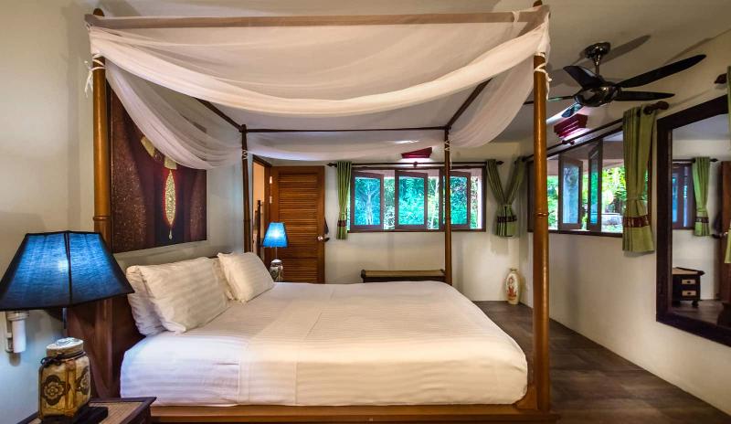 Koh Jum Beach Villas - Oda