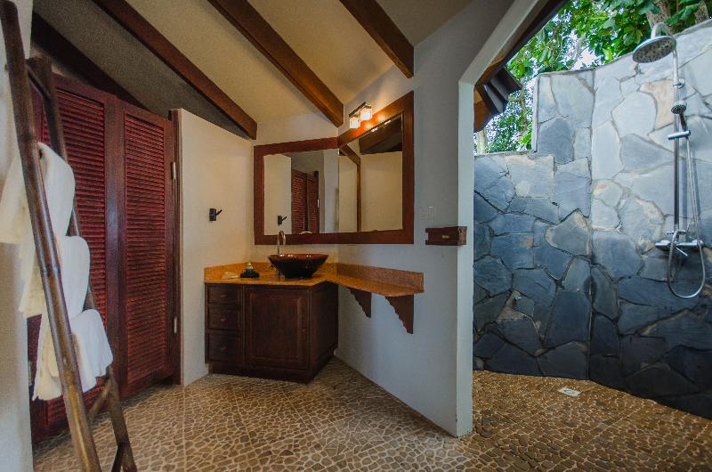 Koh Jum Beach Villas - Oda