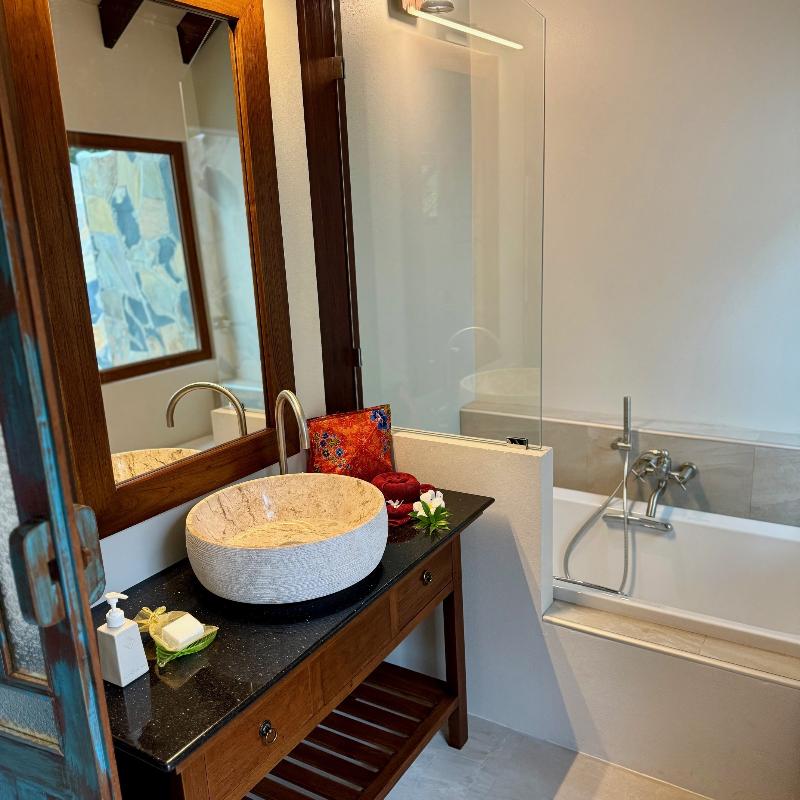 Koh Jum Beach Villas - Oda