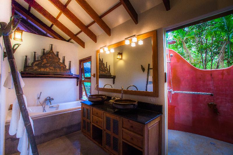 Koh Jum Beach Villas - Oda