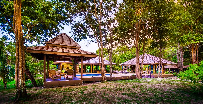 Koh Jum Beach Villas - Oda