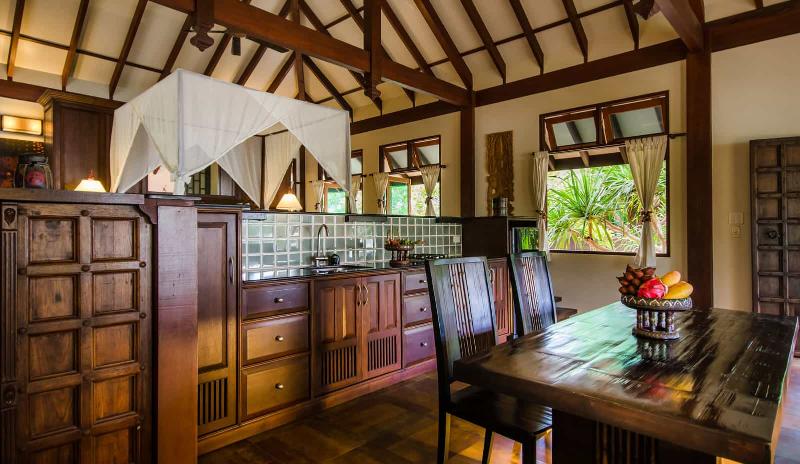 Koh Jum Beach Villas - Oda