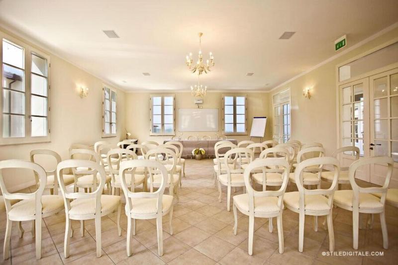 Borgo Conde - Toplantı