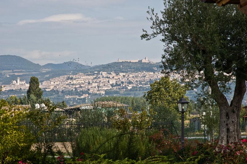 Agriturismo Le Rondini Di Francesco Di Assisi - Oda