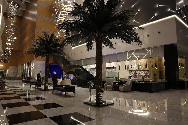 Radisson Blu Hotel and Convention Center - Lobi