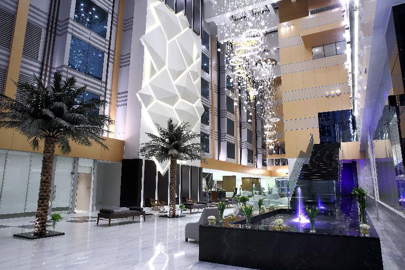 Radisson Blu Hotel and Convention Center - Lobi