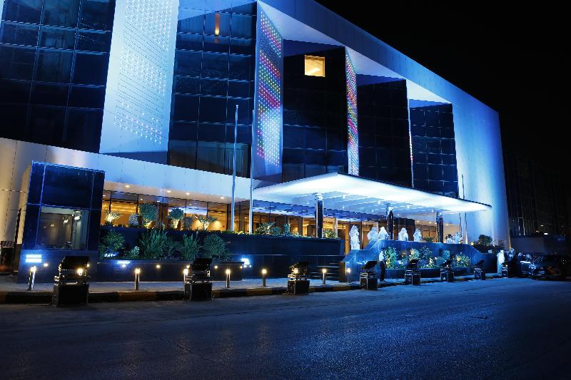 Radisson Blu Hotel and Convention Center - Genel