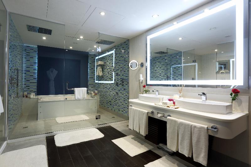 Radisson Blu Hotel and Convention Center - Oda