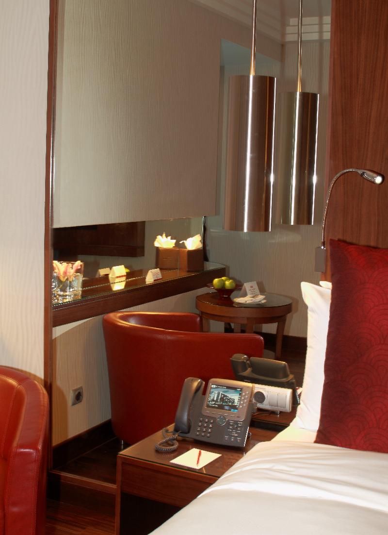 Radisson Blu Hotel and Convention Center - Oda