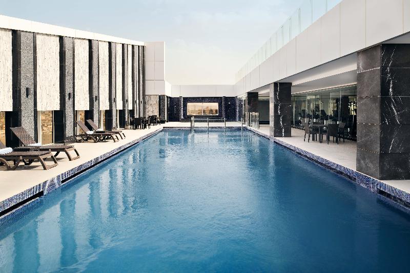 Radisson Blu Hotel and Convention Center - Havuz