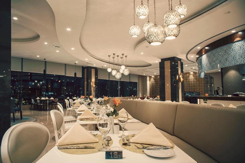 Radisson Blu Hotel and Convention Center - Restoran