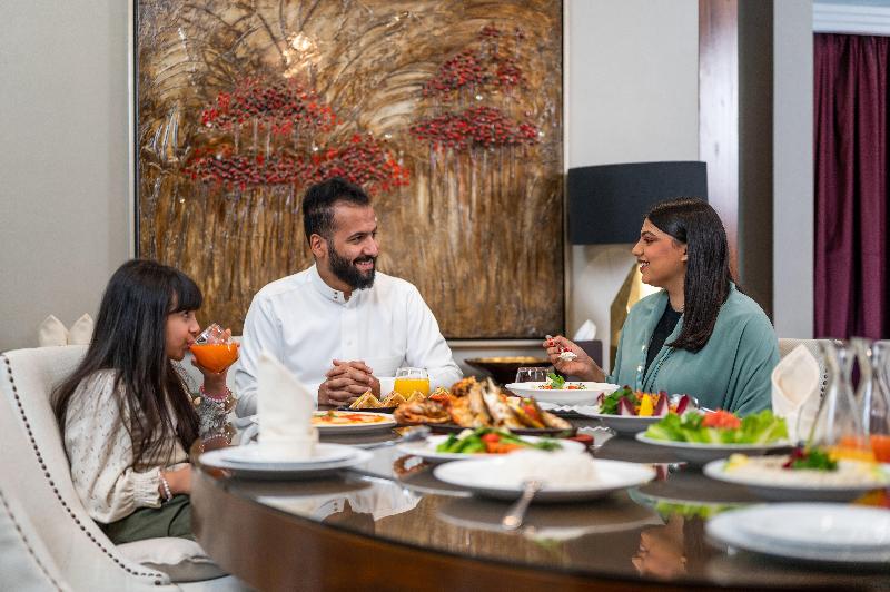 Radisson Blu Hotel and Convention Center - Restoran