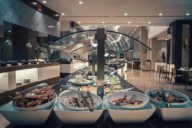 Radisson Blu Hotel and Convention Center - Restoran