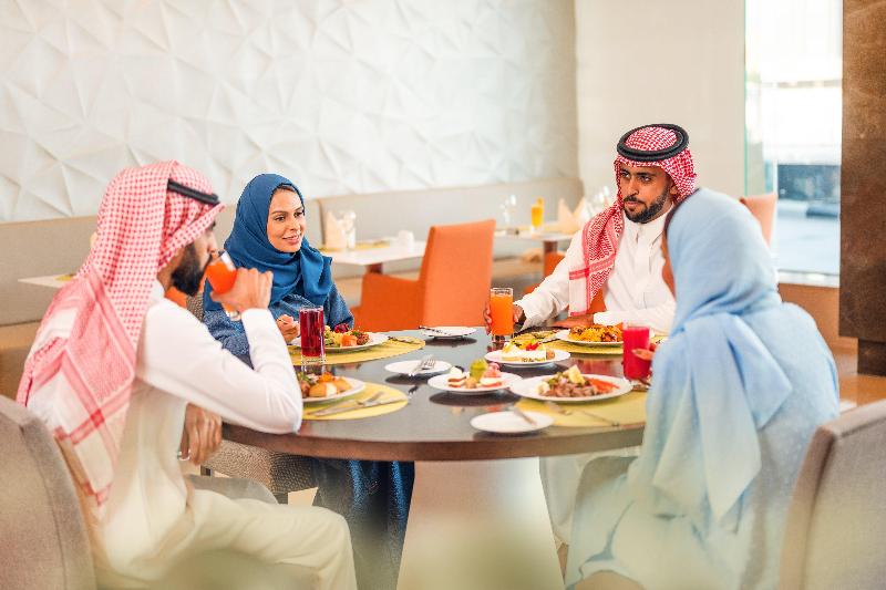 Radisson Blu Hotel and Convention Center - Restoran