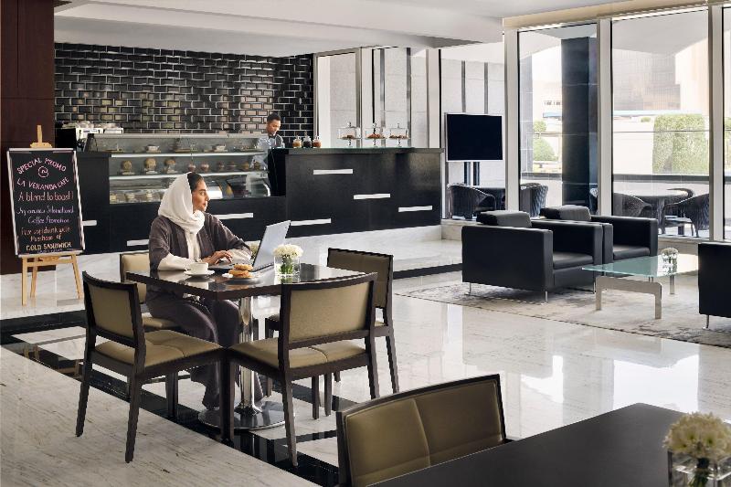 Radisson Blu Hotel and Convention Center - Restoran