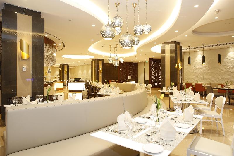 Radisson Blu Hotel and Convention Center - Restoran