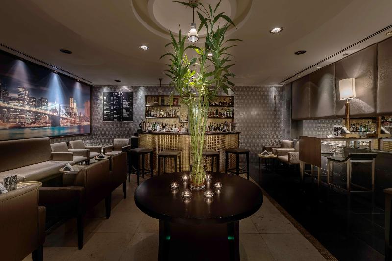 Radisson Blu Hotel Doha - Bar