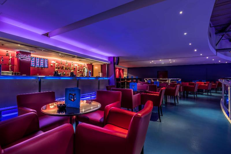 Radisson Blu Hotel Doha - Bar