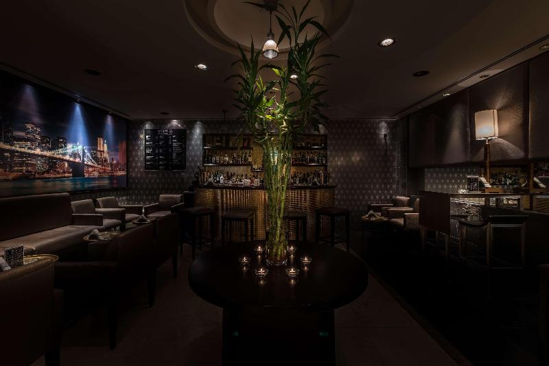 Radisson Blu Hotel Doha - Bar
