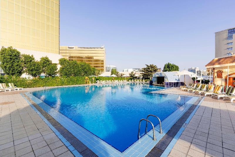 Radisson Blu Hotel Doha - Havuz