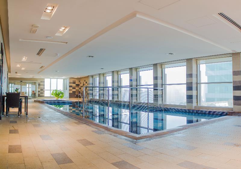 Al Majaz Premiere Deluxe Hotel Apartments - Havuz