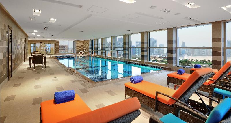 Al Majaz Premiere Deluxe Hotel Apartments - Havuz