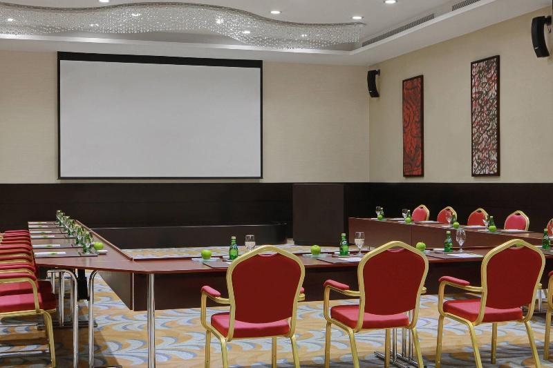 Courtyard Jazan - Toplantı