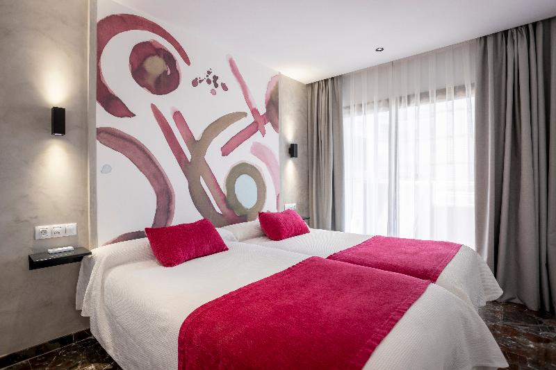 Apartamentos San Jaime Center Suites - Oda