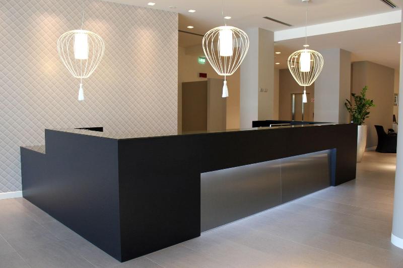 Tag Hotel - Lobi