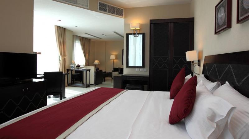 Golden Tulip Hotel - Oda