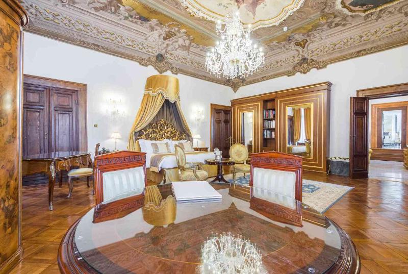 Ai Cavalieri Di Venezia - Oda