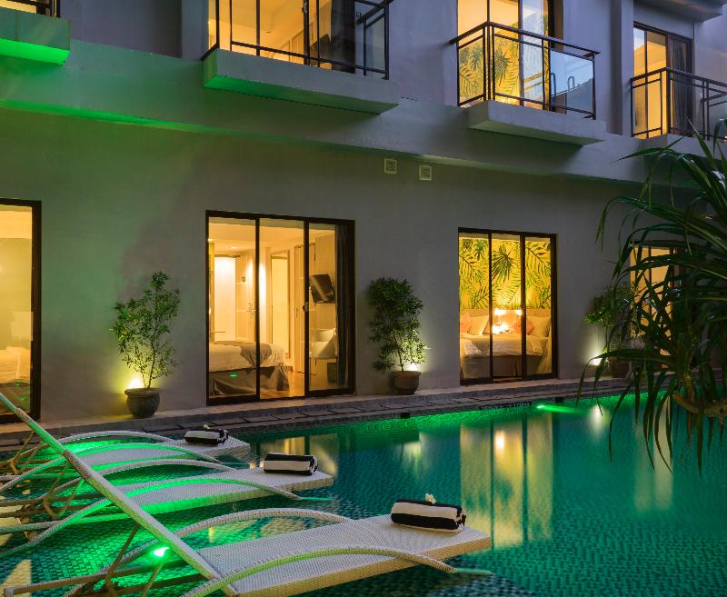 Liberta Seminyak Hotel - Havuz