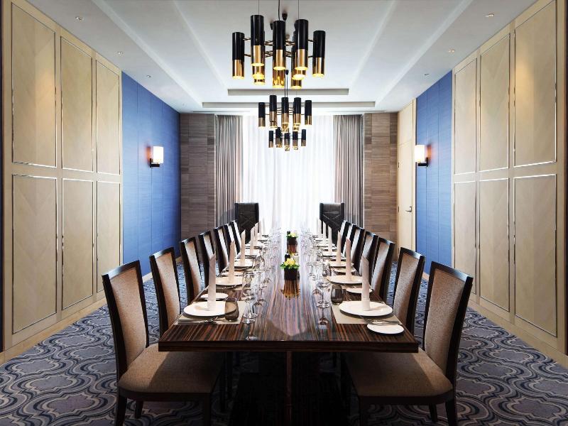 Fairmont Jakarta - Restoran