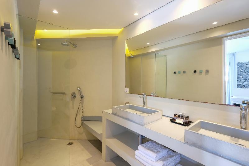 Relux Ios Hotel - Oda