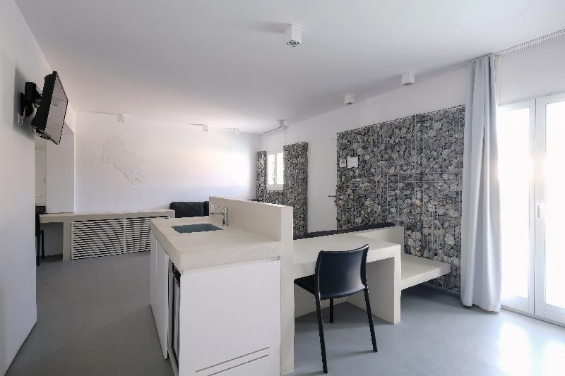 Relux Ios Hotel - Oda