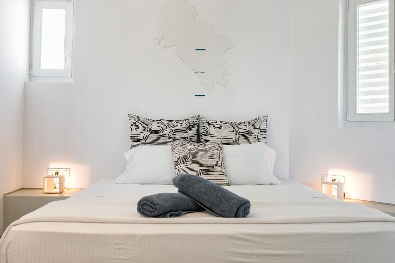 Relux Ios Hotel - Oda