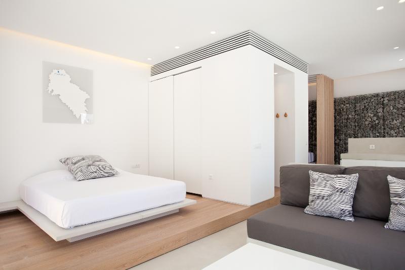 Relux Ios Hotel - Oda