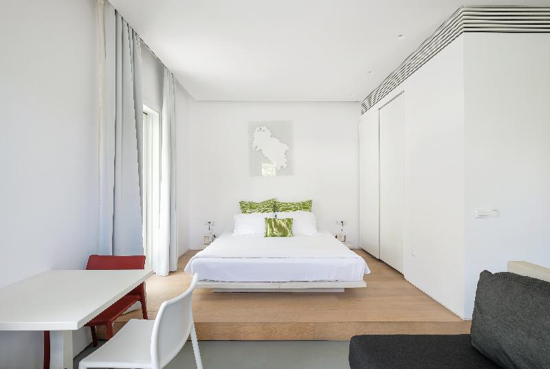 Relux Ios Hotel - Oda