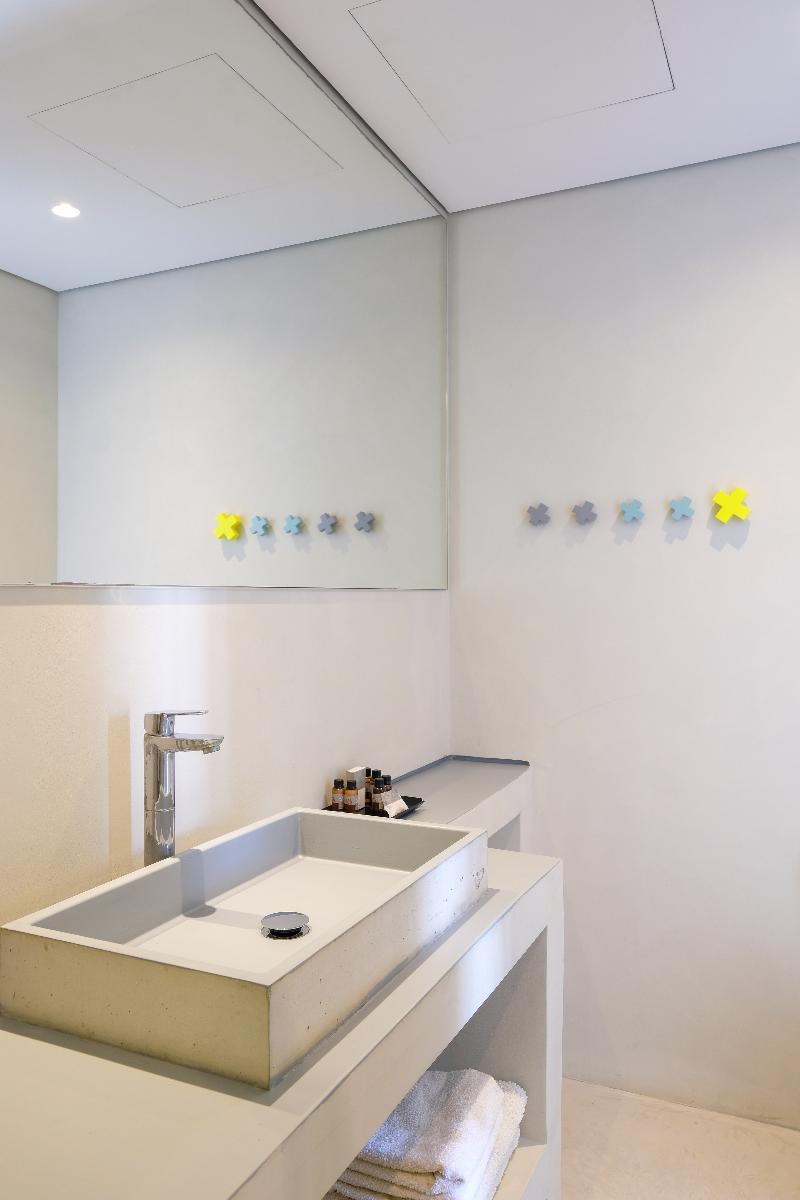Relux Ios Hotel - Oda