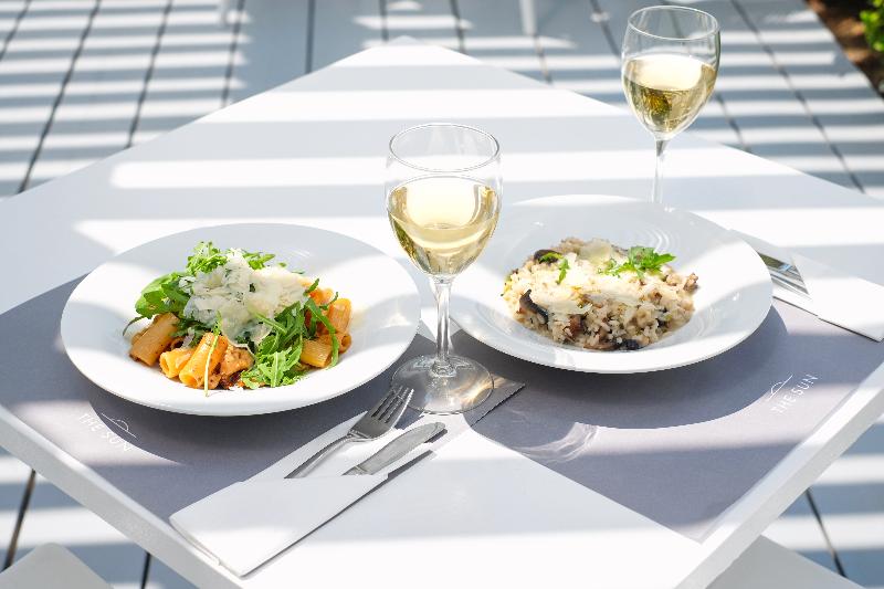 Relux Ios Hotel - Restoran