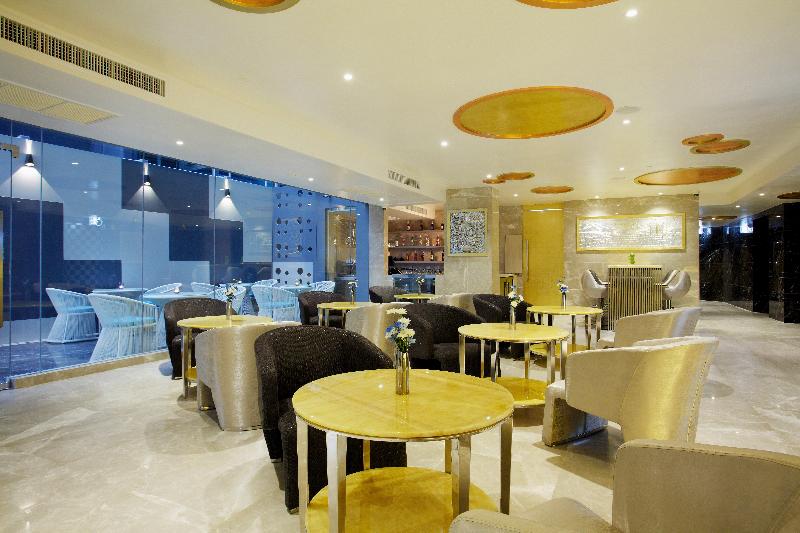 Centara Life Avenue Hotel Pattaya - Lobi