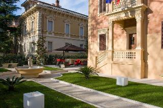 UNA HOTELS Villa dei Platani Foligno otel fotoğrafı