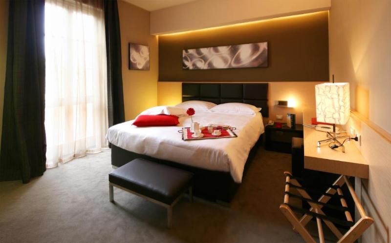 UNA HOTELS Villa dei Platani Foligno - Oda