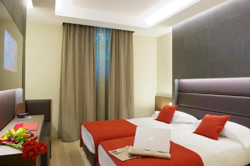 UNA HOTELS Villa dei Platani Foligno - Oda