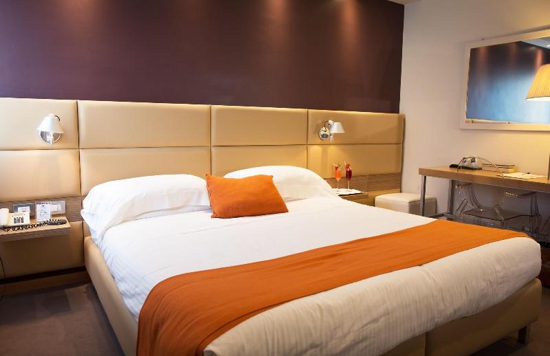 Dal Moro Gallery Hotel - Oda